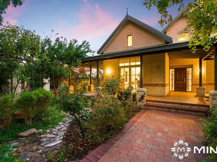 4 Sixth Avenue, Applecross WA 6153