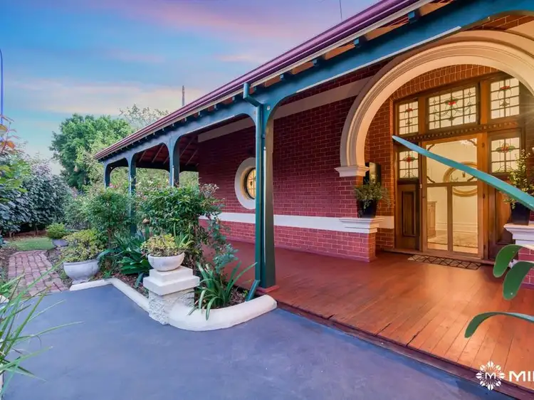 1 Osborne Rd, East Fremantle WA 6158