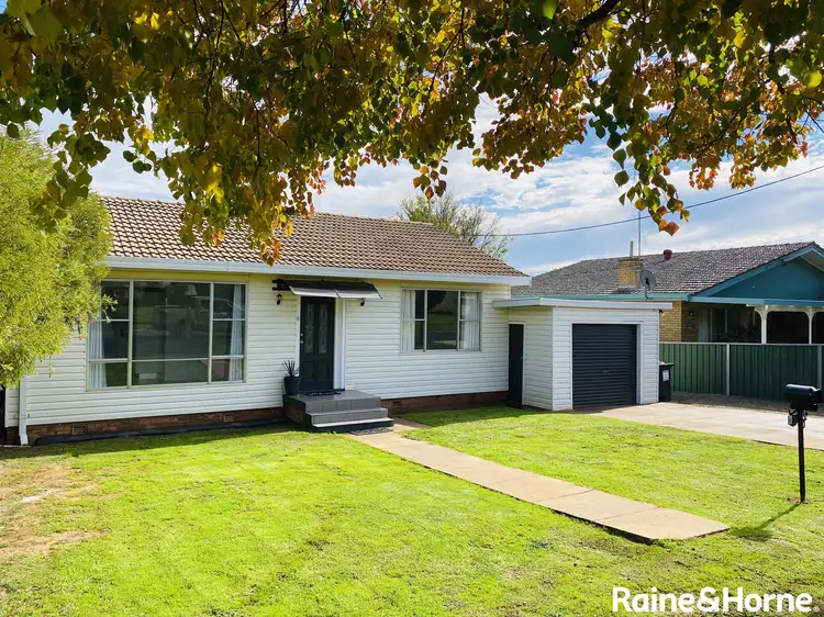 6 Kibbler Street, Cowra NSW 2794