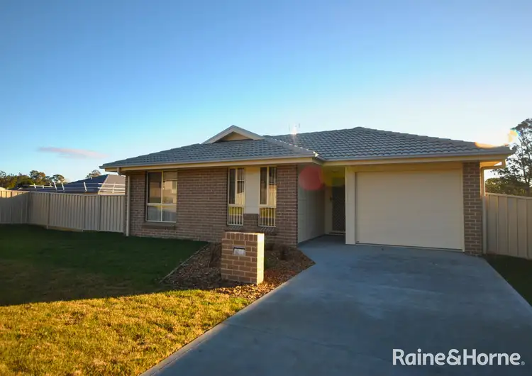 2 Candlebark Close, West Nowra NSW 2541