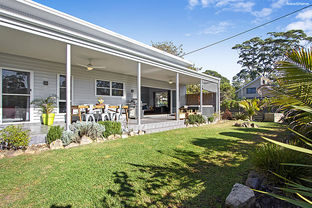76 Smith Street, Broulee NSW 2537