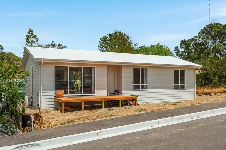 16 Macdonnell Tce, Springton SA 5235
