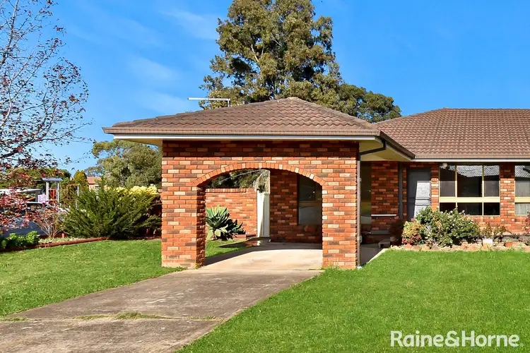 2A Peace Avenue, St Clair NSW 2759