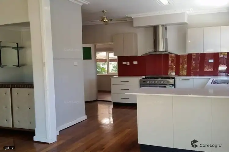 21 Knox Crescent, Melville WA 6156