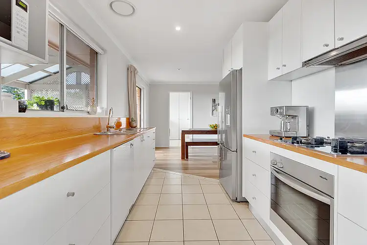 Fifth view of Homely house listing, 2 Acton Close, Frankston VIC 3199