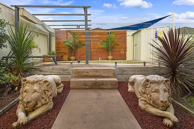 11 Foxtail Crescent, Woongarrah NSW 2259