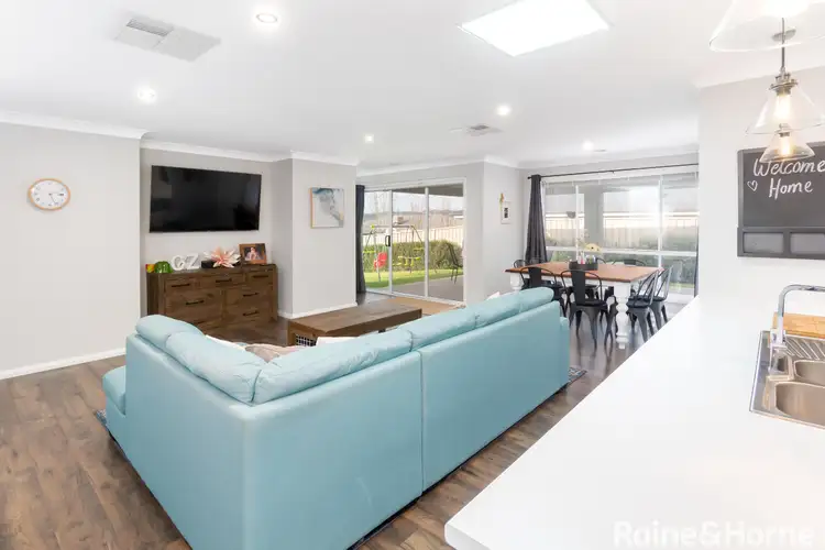 Fourth view of Homely house listing, 8 Hollows Crescent, Lloyd NSW 2650