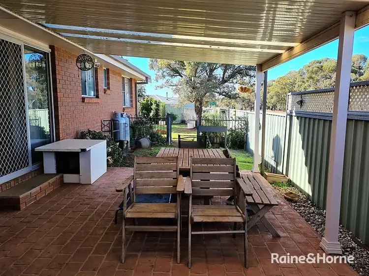 7a Tulara Place, Parkes NSW 2870