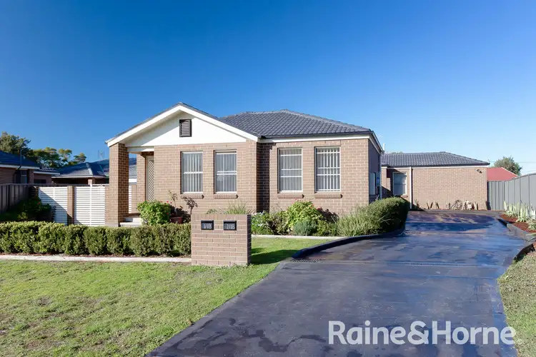1 & 2/1B Hunter Avenue, Cessnock NSW 2325