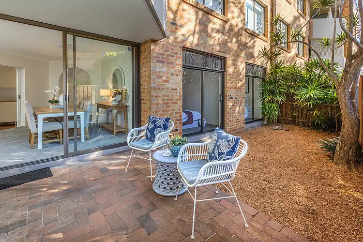 Third view of Homely apartment listing, 2/7 Highview Avenue, Neutral Bay NSW 2089