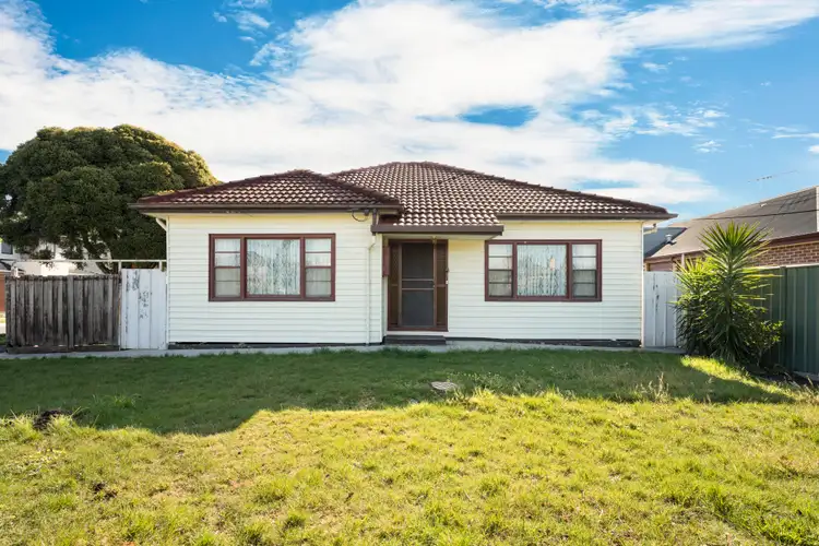 19 Dundee Avenue, Chadstone VIC 3148