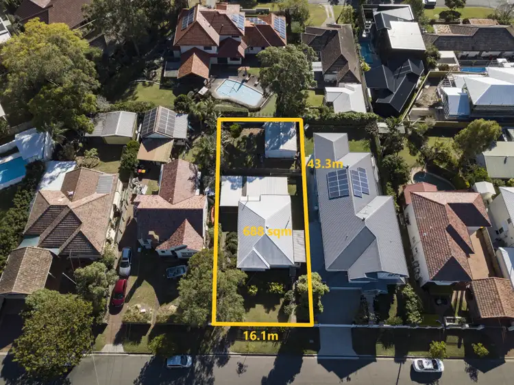 90 SOLAR STREET, Coorparoo QLD 4151