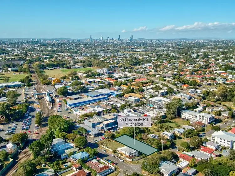 35 University Road, Mitchelton QLD 4053