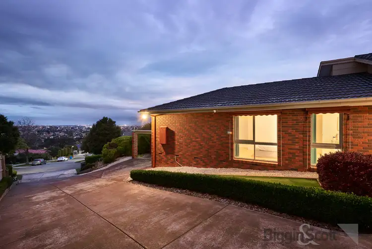 Second view of Homely house listing, 3 Goldsmith Close, Endeavour Hills VIC 3802