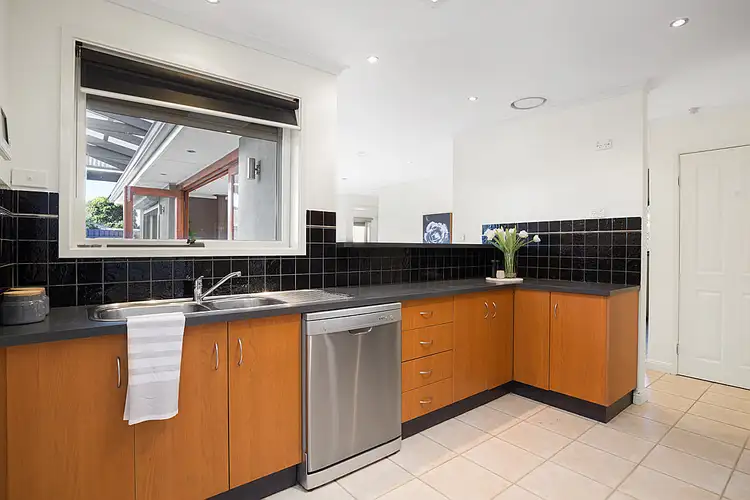 Sixth view of Homely house listing, 16 Sheldon Court, Gladstone Park VIC 3043