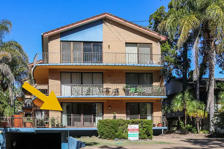 1/394 Esplanade, Torquay QLD 4655