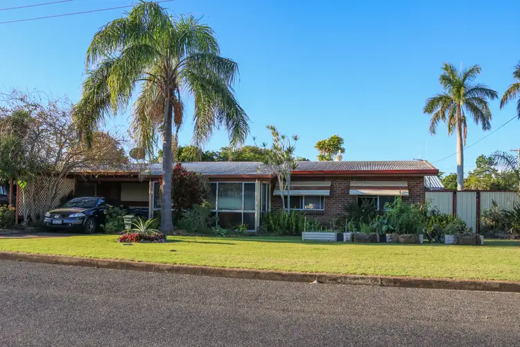 Main view of Homely house listing, 4 Mitta way, Urangan QLD 4655