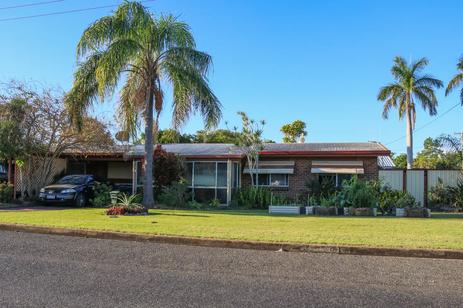 Main view of Homely house listing, 4 Mitta way, Urangan QLD 4655