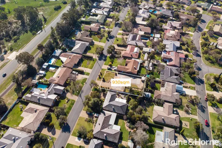 98 Dalkeith Avenue, Lake Albert NSW 2650
