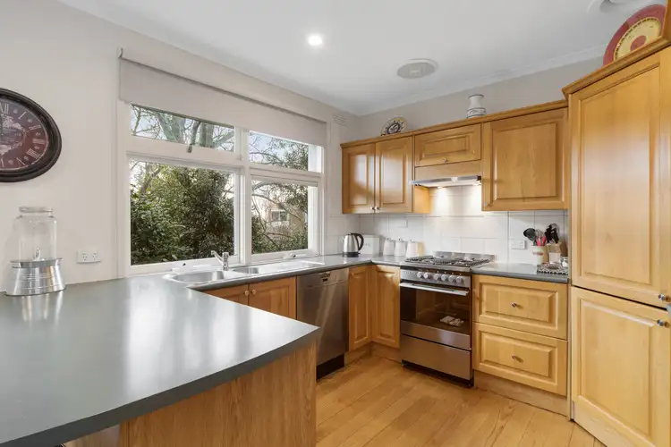 Fifth view of Homely house listing, 10 Lyons Avenue, Frankston South VIC 3199