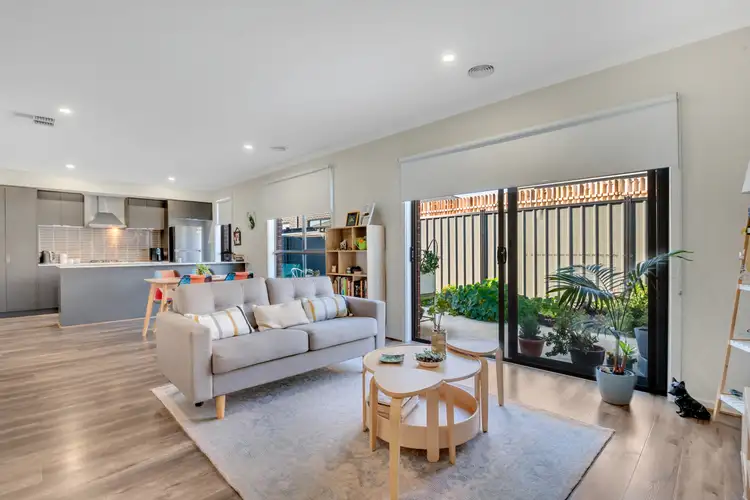 Second view of Homely house listing, 5 Gundagai Circuit, Kalkallo VIC 3064