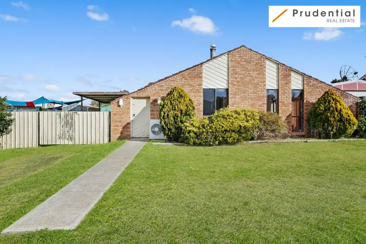 60 Anthony Drive, Rosemeadow NSW 2560