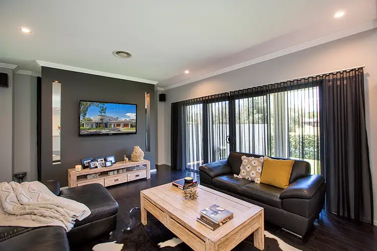 Seventh view of Homely house listing, 8 The Grange, Tamworth NSW 2340