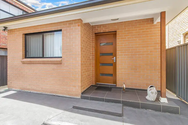13A Foxgrove Avenue