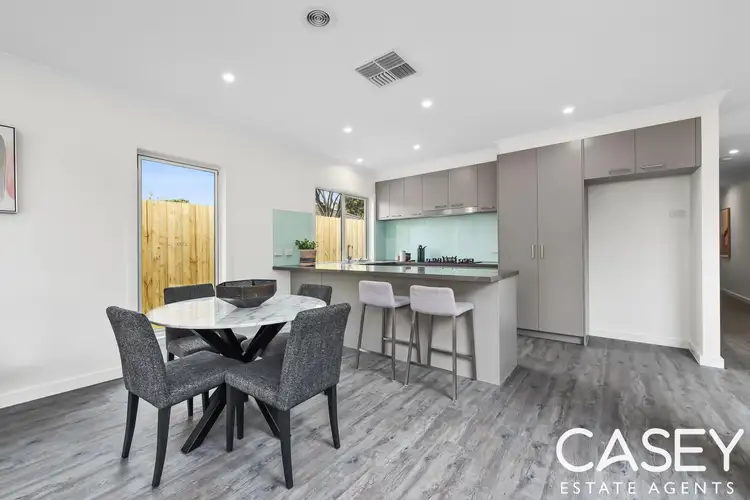 Fifth view of Homely house listing, 2/37 Arleon Crescent, Cranbourne VIC 3977