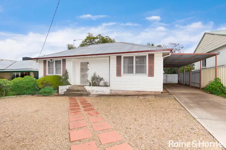 31 Condon Avenue, Mount Austin NSW 2650