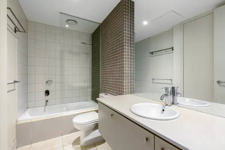 Fourth view of Homely apartment listing, 20/1-3 Carre Street, Elsternwick VIC 3185