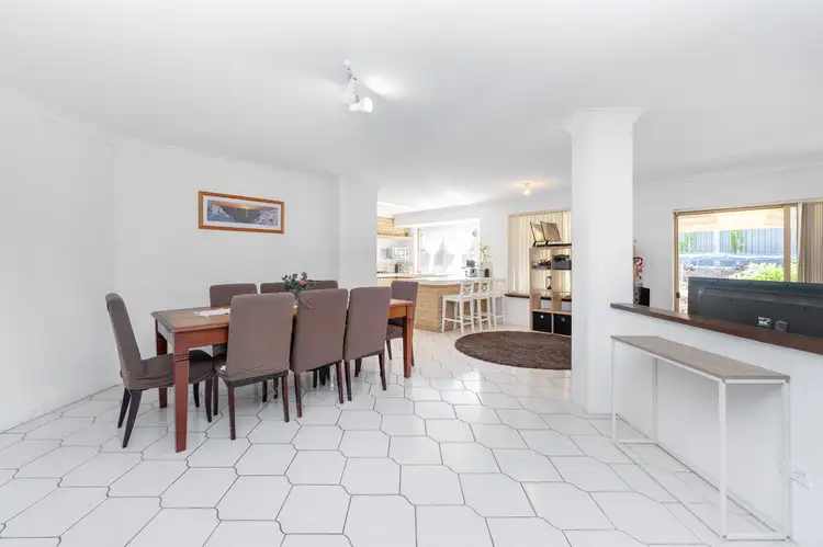 16 Donavon Rise