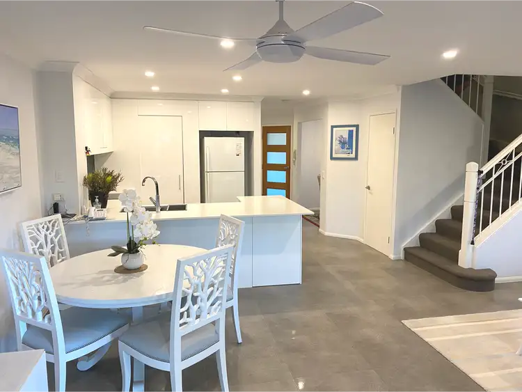 6 Harbourview Court