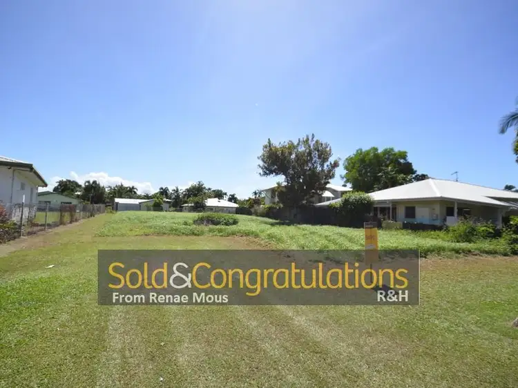 13 Bow Street, Mossman QLD 4873