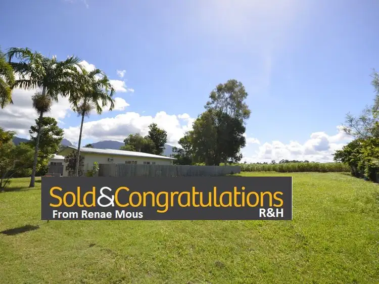 26 Middlemiss Street, Mossman QLD 4873