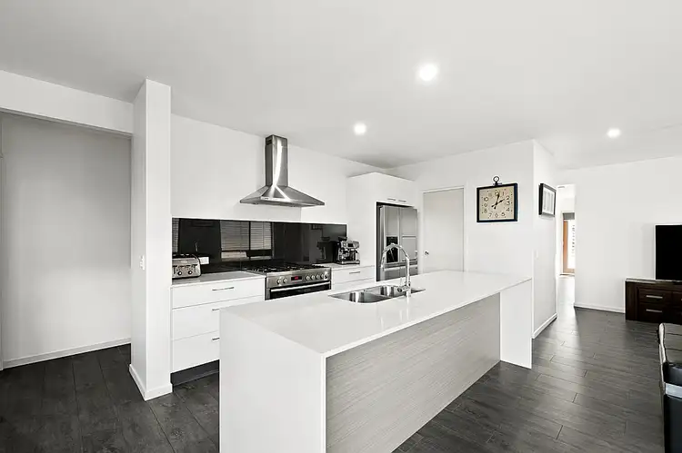 28 Apple Crescent, Caloundra West QLD 4551