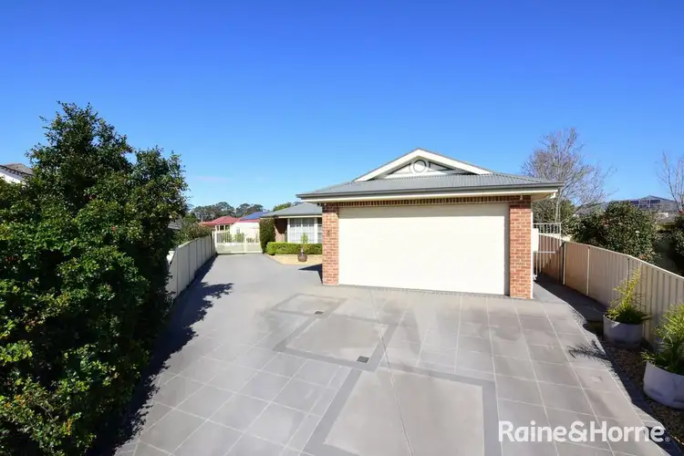 4 Karool Close, Nowra NSW 2541
