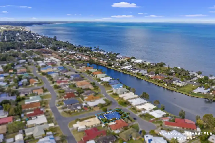 2 Solo Court, Beachmere QLD 4510