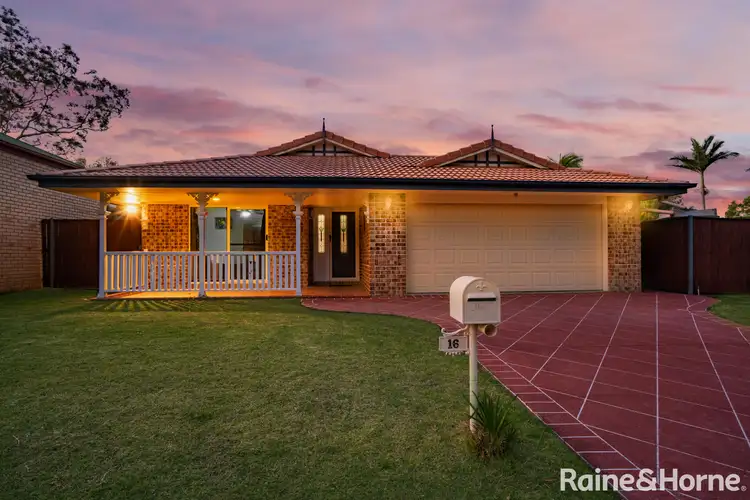 16 Summerhill Place, Forest Lake QLD 4078