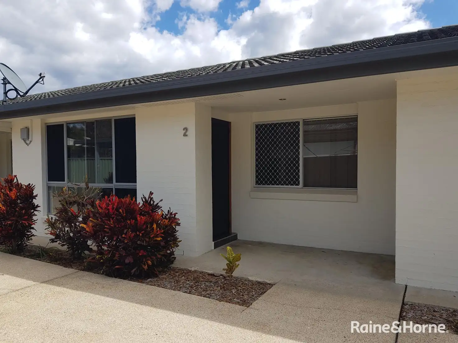 Main view of Homely unit listing, 2/92 Albany Street, Coffs Harbour NSW 2450