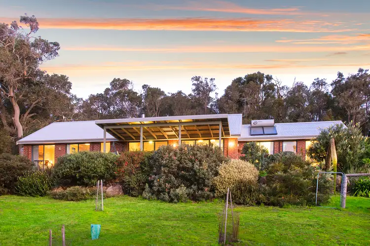 5 Broyage Retreat, Quindalup WA 6281