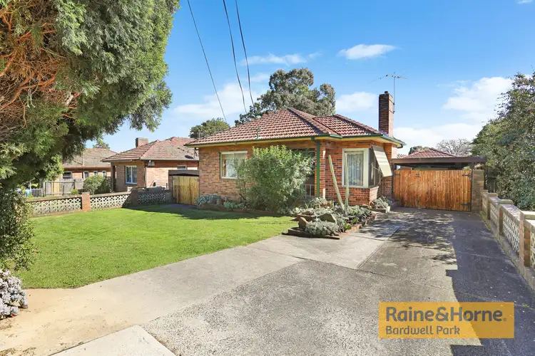 13 Kiewarra Street, Kingsgrove NSW 2208