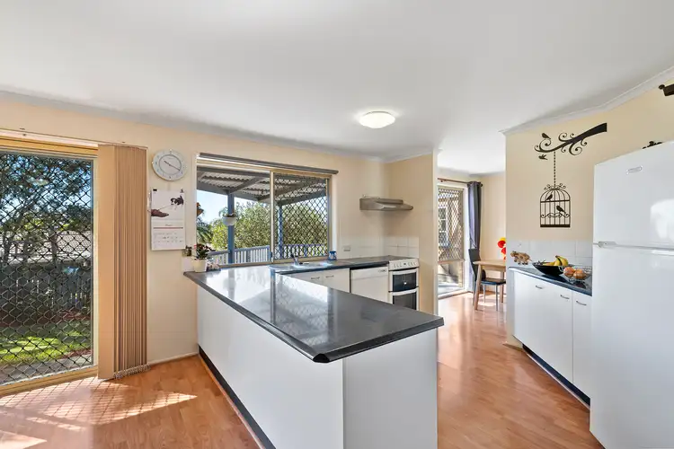 5 Bou Court, Edens Landing QLD 4207