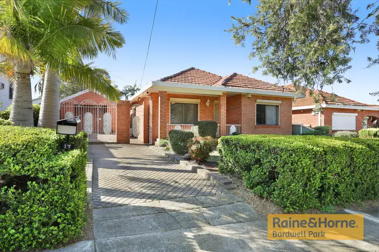 17 Berring Avenue, Roselands NSW 2196