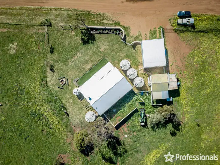 Second view of Homely house listing, 423A Starling Road, Bowes WA 6535
