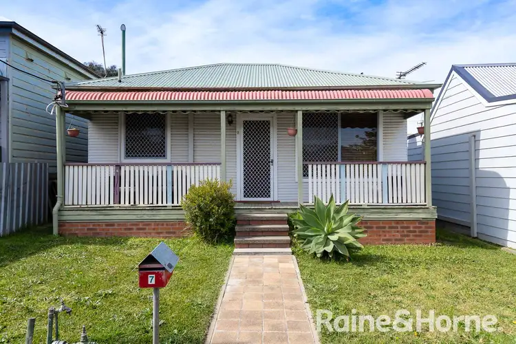 7 Elizabeth Street, Mayfield NSW 2304