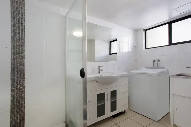 Sixth view of Homely unit listing, 3/76 Brighton Street, Biggera Waters QLD 4216