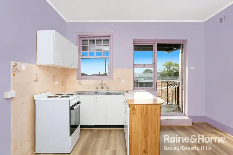 2/417 Forest Road