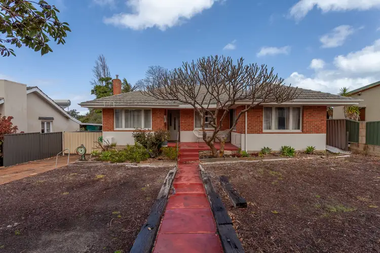 3 Hakea Road, Woodlands WA 6018
