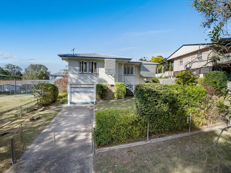 15 Monza Street, Holland Park West QLD 4121